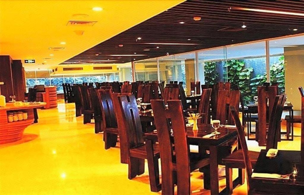 Arch Hotel