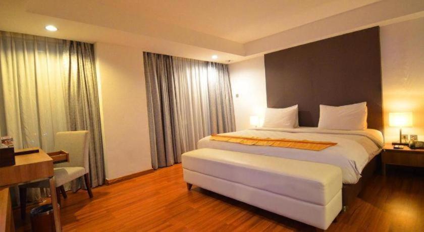 Hotel Arch 3*